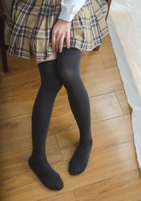 我和女友的妈妈_HD日本电影在线